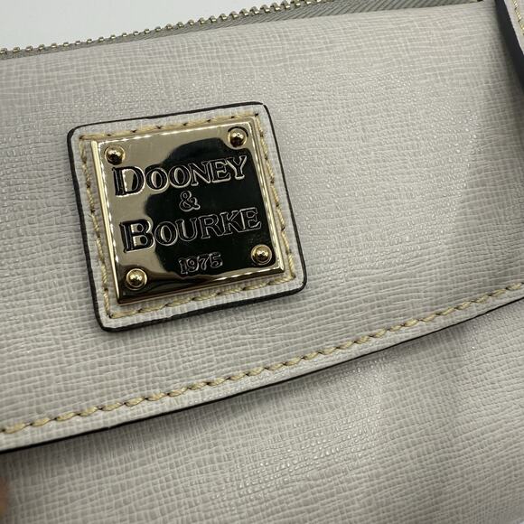 DOONEY & BOURKE Small Pebble Grain Leather Crossbody~Cloudy Gray, EUC - Picture 7 of 8